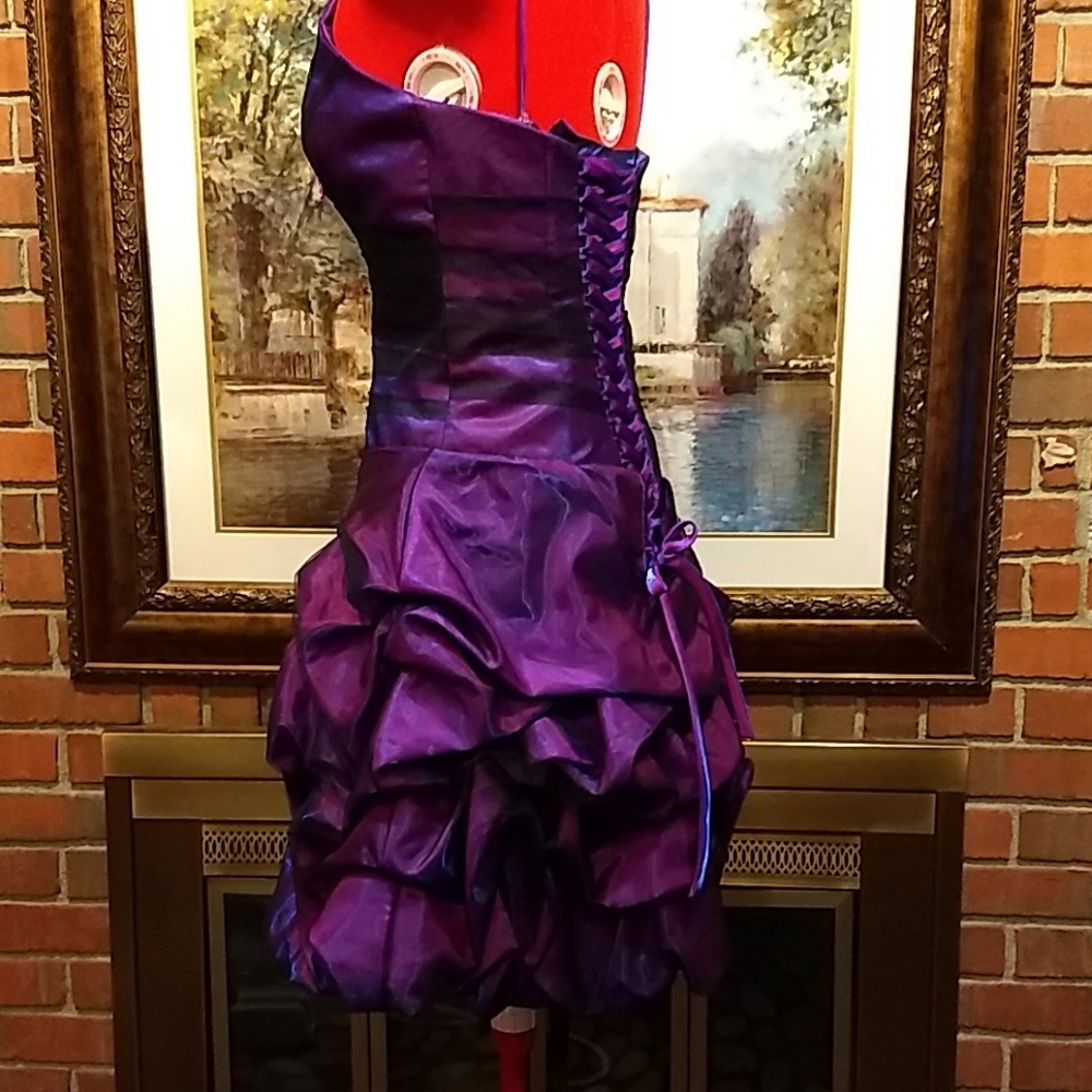 EUC sz 4 Metallic purple crinkle skirt short corset dress - Picture 5 of 6